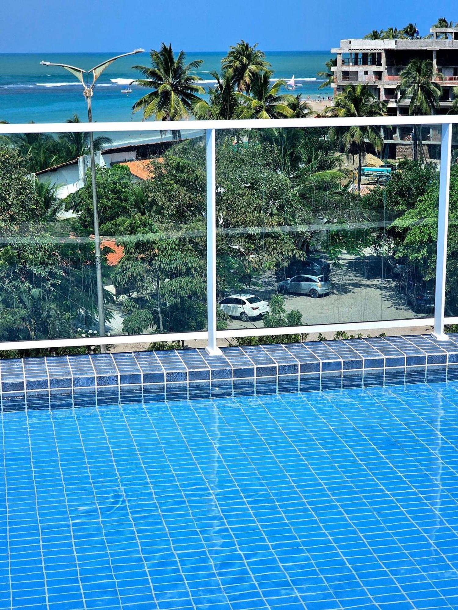 Apartamento com Vista da Piscina